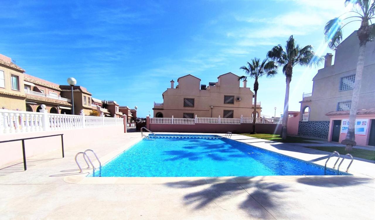Modern Townhouse With Bbq & Terrace - Gran Alacant Εξωτερικό φωτογραφία
